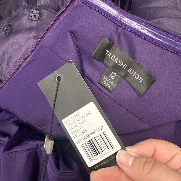 NWT $588‎ Tadashi Shoji [ 12 ] Conley Strapless Velvet Taffeta Gown Plum putple - Picture 4 of 5
